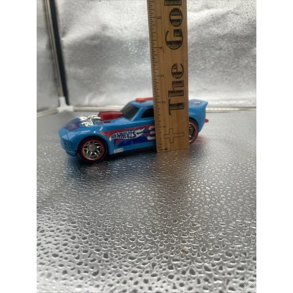 Hot‎ wheels car